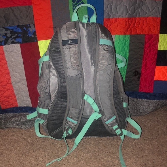 Hiking backpack - Picture 2 of 5